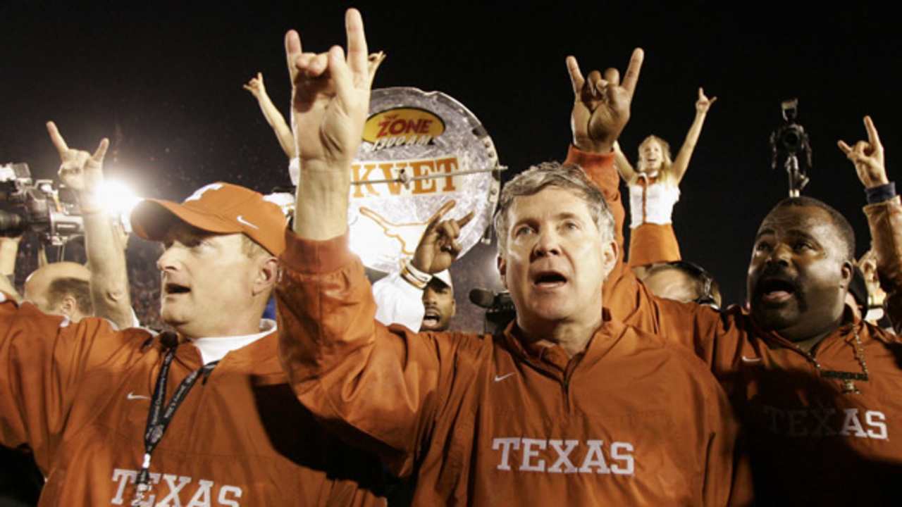 mack-brown-131214-tos.jpg