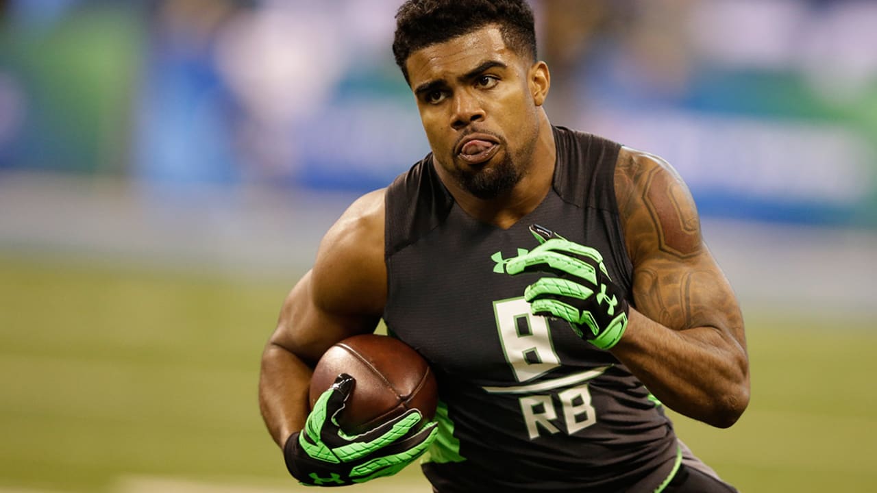ezekiel-elliott-160426-SL