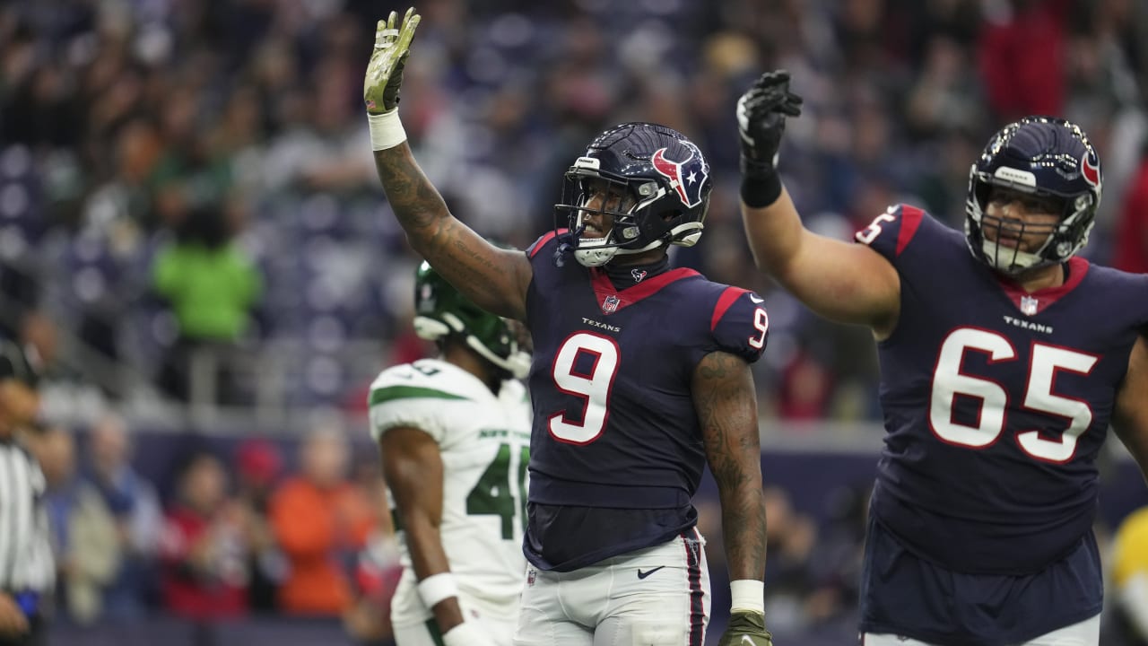 Houston Texans tight end Brevin Jordan slips past defender for 13