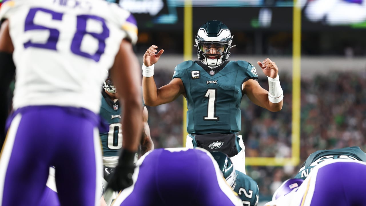 Philadelphia Eagles Push Quarterback Jalen Hurts In For A Second QB ...