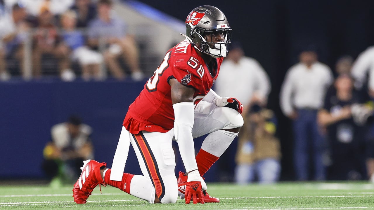 Tampa Bay Buccaneers outside linebacker Shaquil Barrett during the