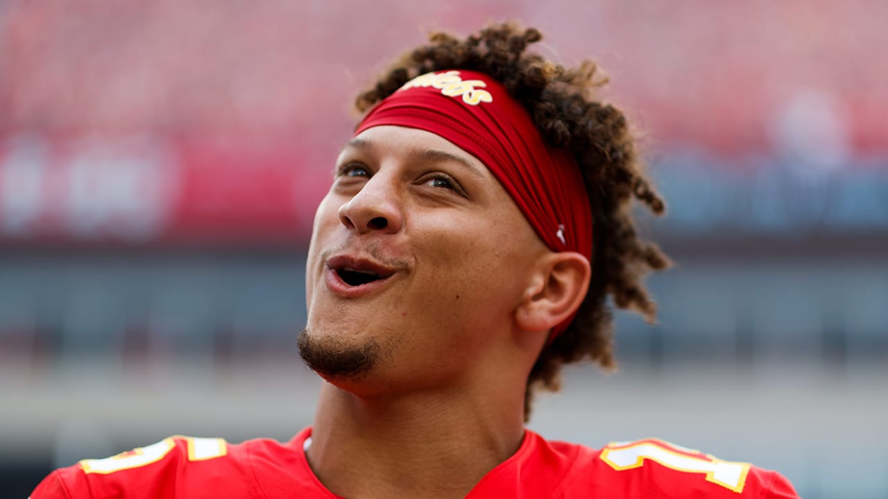 Josh Allen: Chad Henne joked he was Patrick Mahomes' coach