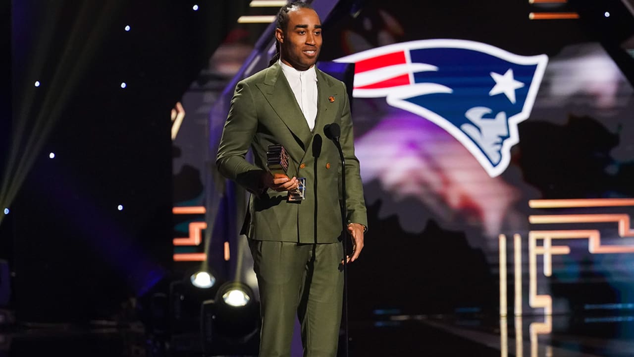 Lot Detail - 2019 Stephon Gilmore Game Used & Photo Matched NE Patriots  Jersey For 2 Games From 2019 NFL Defensive POTY Season – Only 6th  Cornerback To Win Award (NFL-PSA/DNA & Resolution Photomatching)