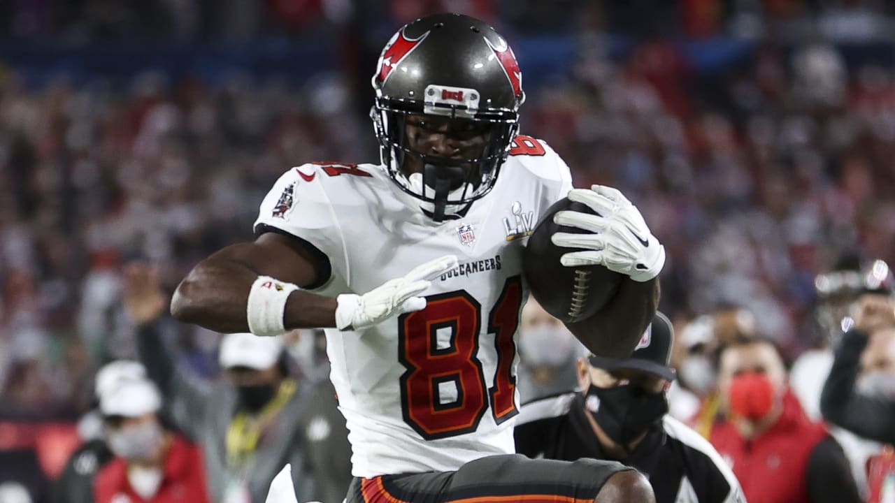 Super Bowl 2021: Buccaneers' Antonio Brown (knee) 'not worried