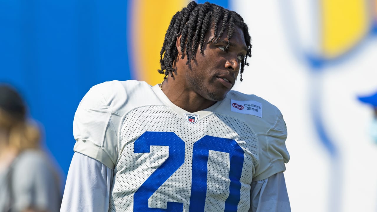 Jalen Ramsey teaches Rams teammates while his shoulders heal