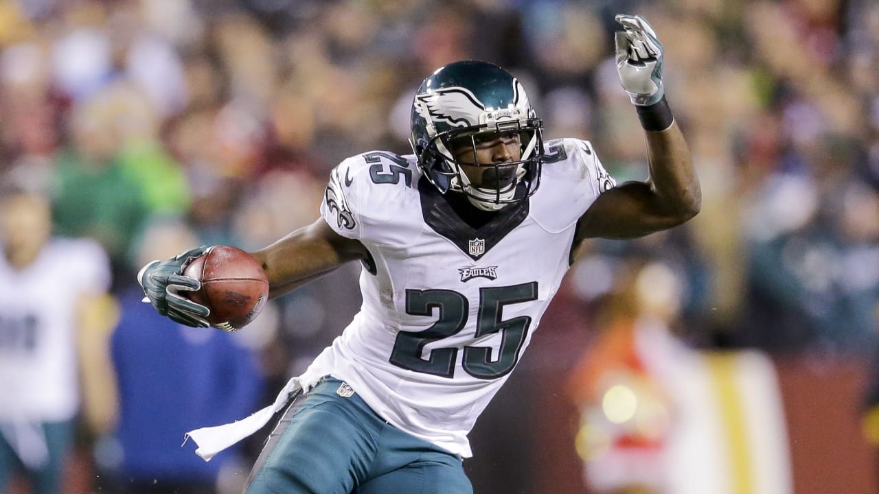 LeSean McCoy retiring after 12 seasons, signing one-day contract with Eagles