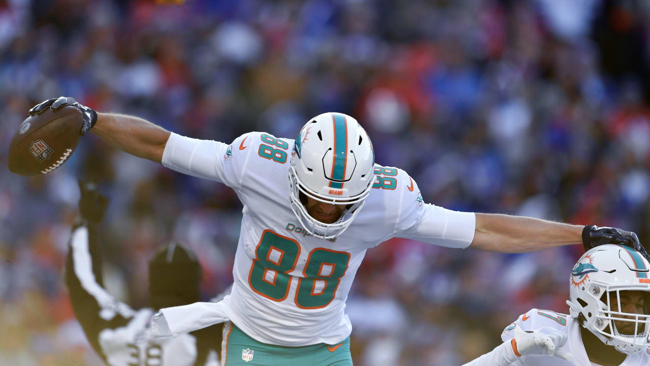 Miami Dolphins tight end Mike Gesicki (88) during the second half