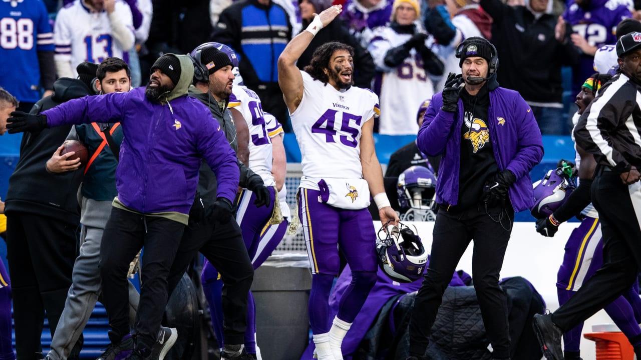 Mini Movie: Minnesota Vikings Defeat Buffalo Bills in the Game of the Year  