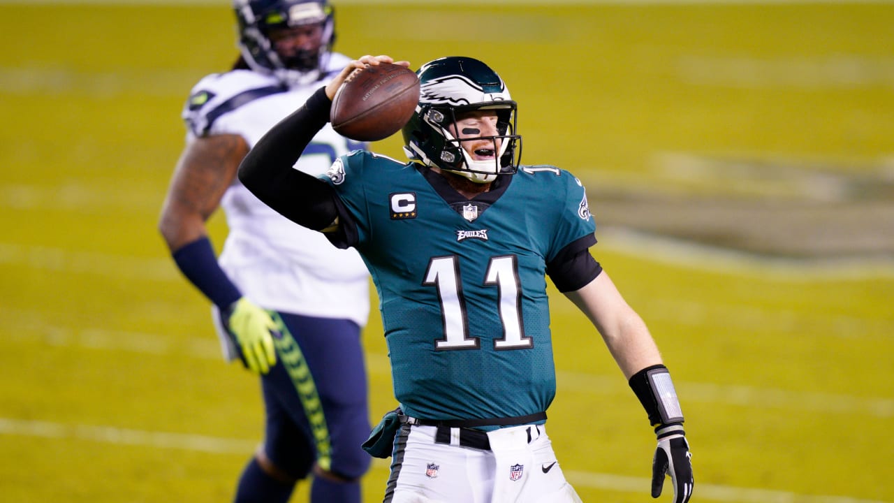 NFC playoff race: Commanders reportedly turning back to QB Carson