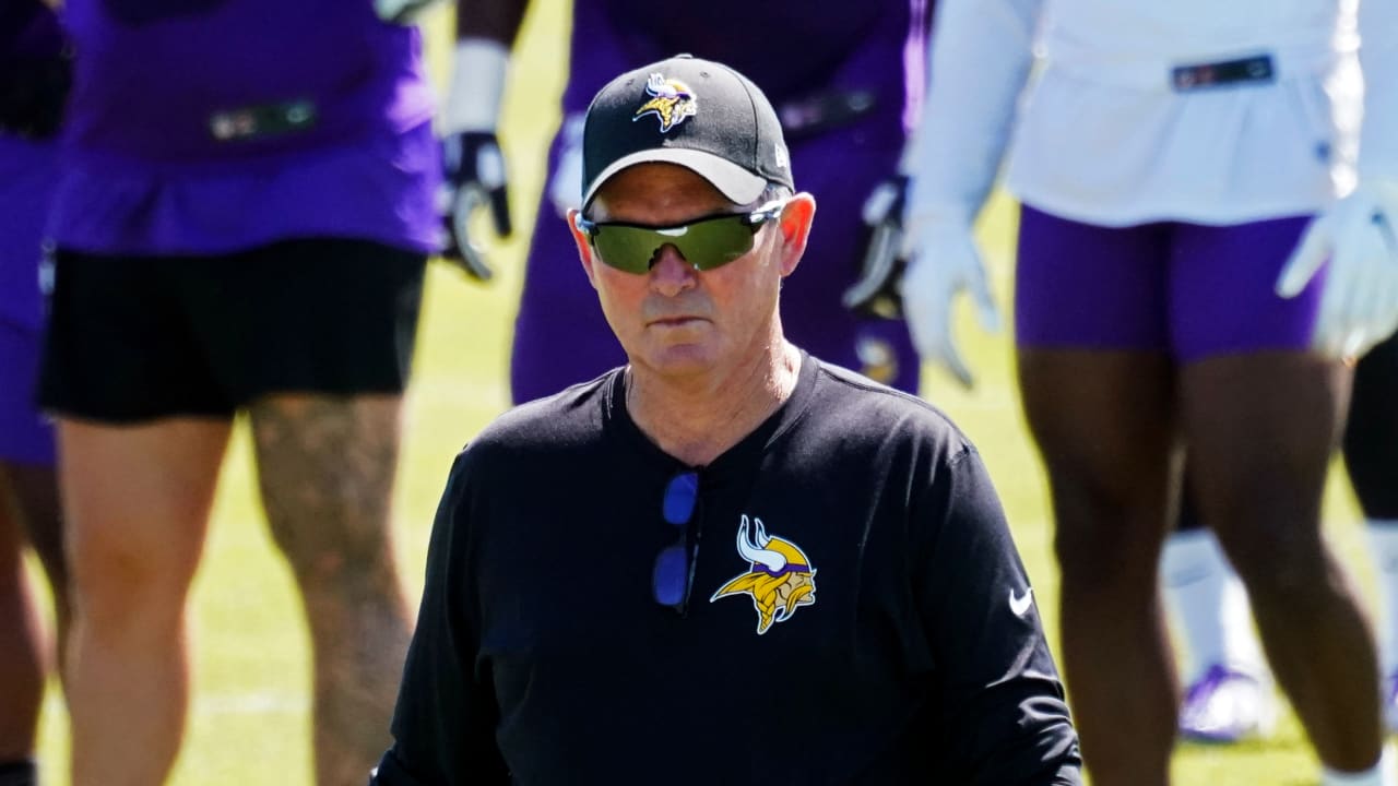 Vikings head athletic trainer tests positive for COVID-19; he's had no  recent contact with players, per team 