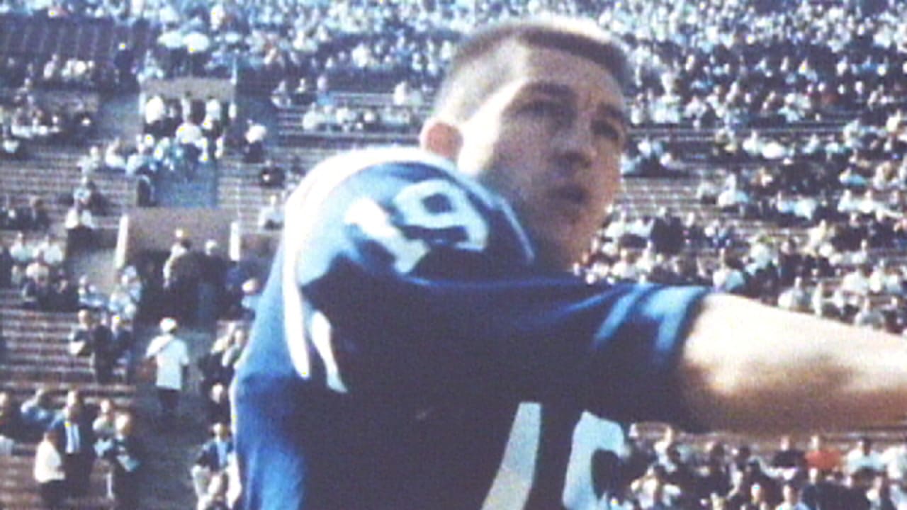 BUFFALO, NY - CIRCA 1970's: Quarterback Johnny Unitas of the