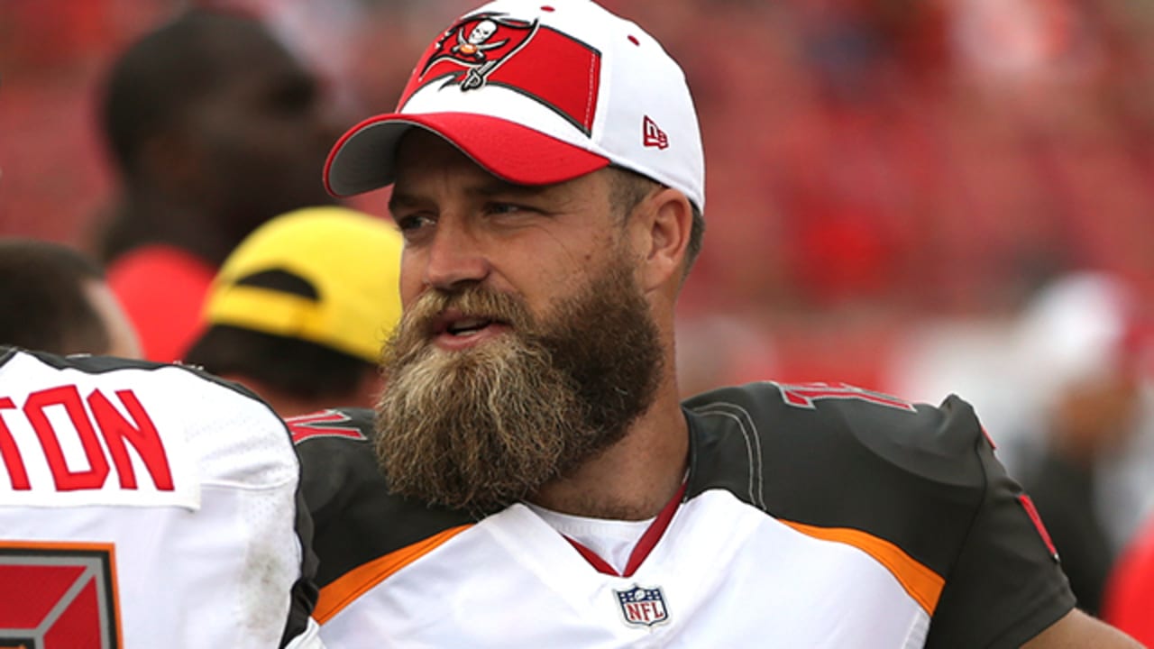 Ryan Fitzpatrick signs two-year, $11 million-deal with Miami Dolphins