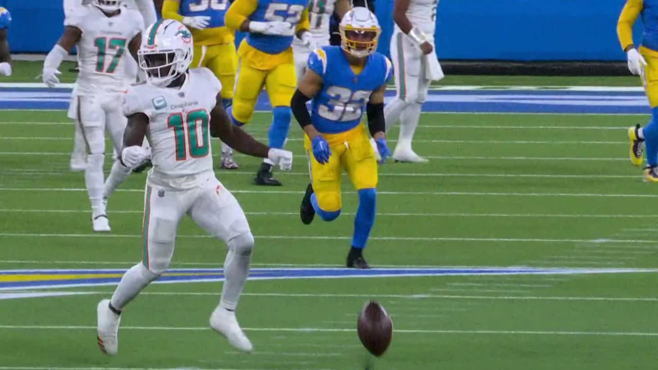 Can't-Miss Play: Miami Dolphins quarterback Tua Tagovailoa and wide  receiver Tyreek Hill combine to give Dolphins lead with 1:45 left