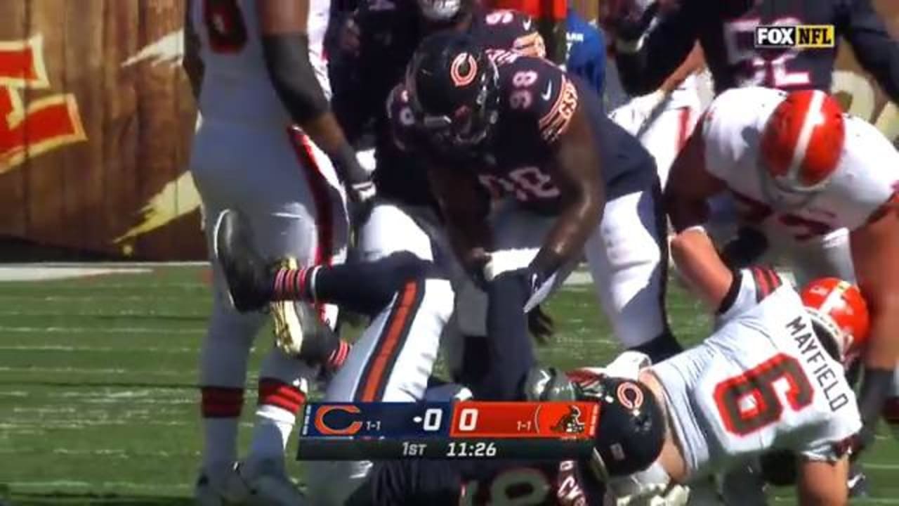 Chicago Bears sack Cleveland Browns quarterback Baker Mayfield on  fourth-down