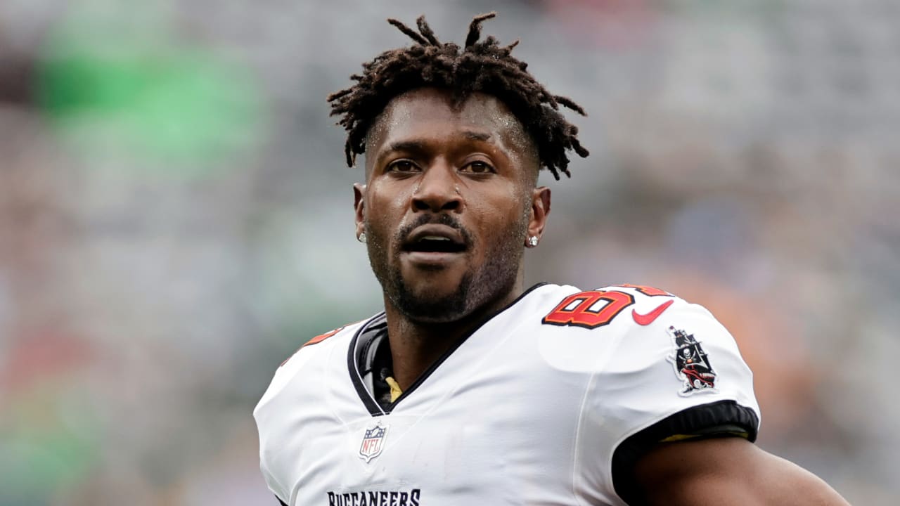 Buccaneers release receiver Antonio Brown following sideline incident in game vs. Jets