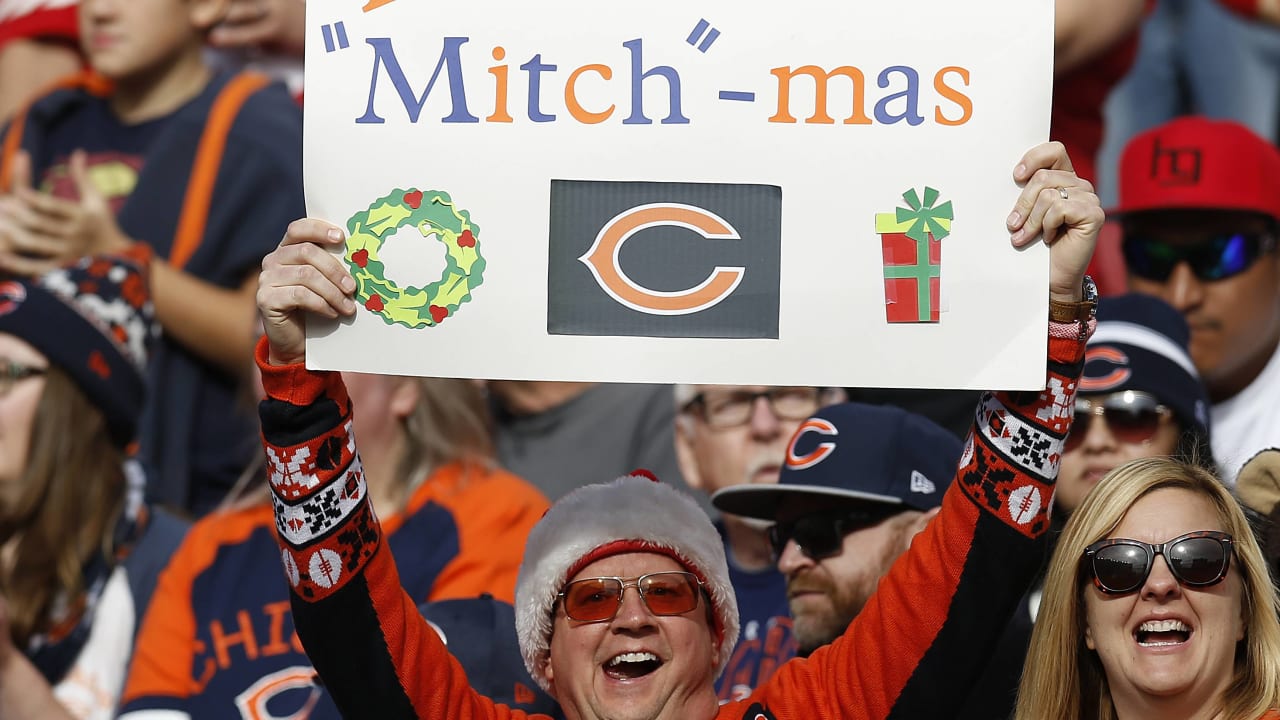 NFL players, teams celebrate Christmas Day on social media