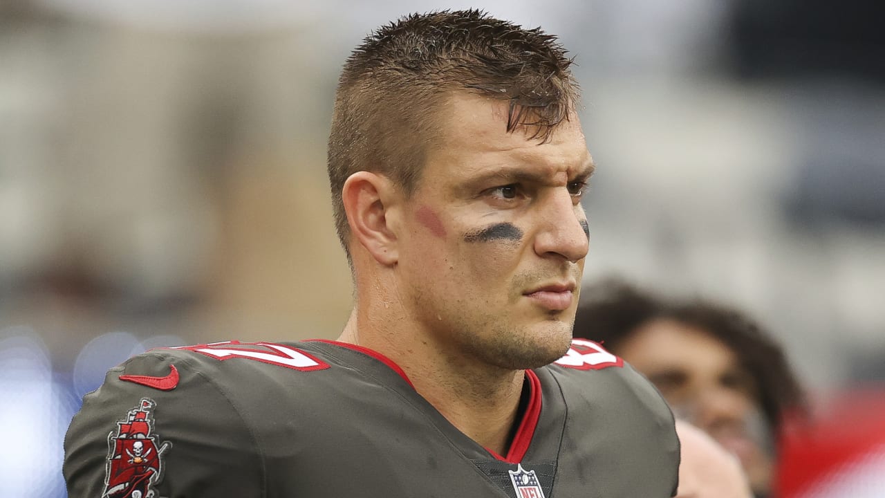 A Rob Gronkowski Buccaneers jersey? Reported deal has Gronk joining Tom  Brady in new look 