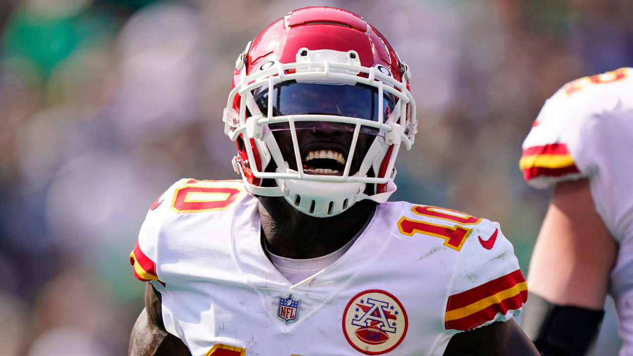 Every Kansas City Chiefs wide receiver Tyreek Hill catch in 94-yard game