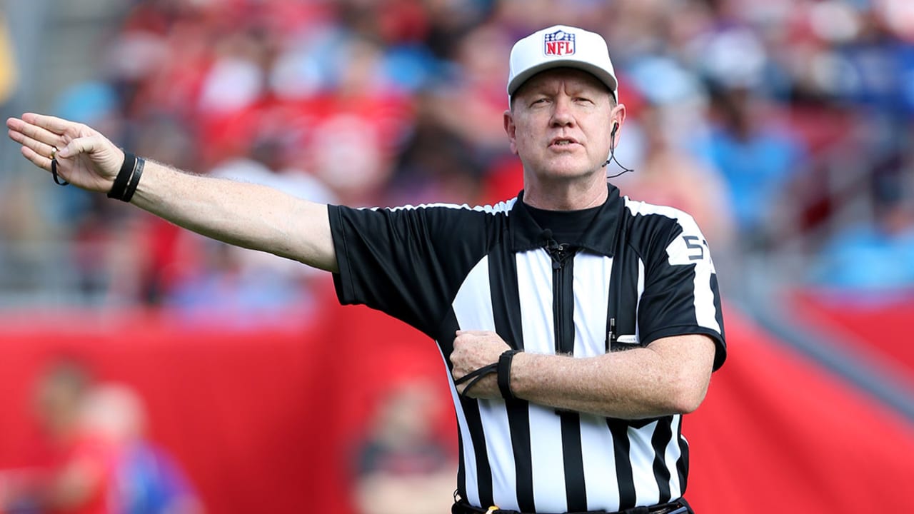 Super Bowl referee 2017: Who are Carl Cheffers and the other