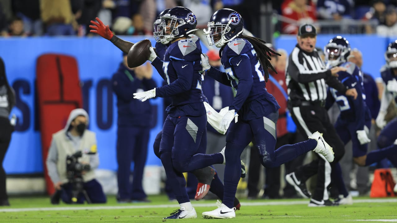 Tennessee Titans safety Amani Hooker takes up his position during the  second half of an NFL football game against the Indianapolis Colts Sunday,  Oct. 23, 2022, in Nashville, Tenn. (AP Photo/Mark Humphrey