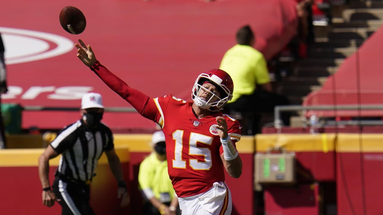 Can'tMiss Play Kansas City Chiefs quarterback Patrick Mahomes makes