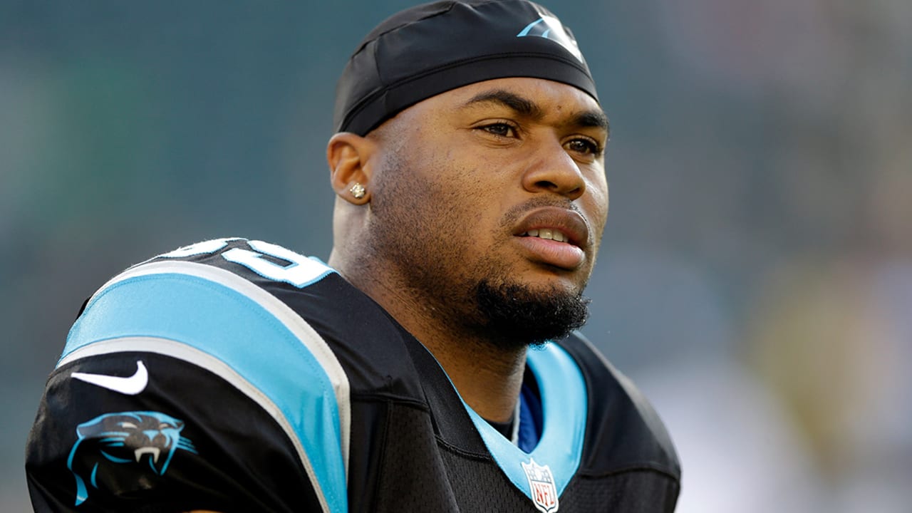 Wesley Walls reacts to call to Carolina Panthers Hall of Honor