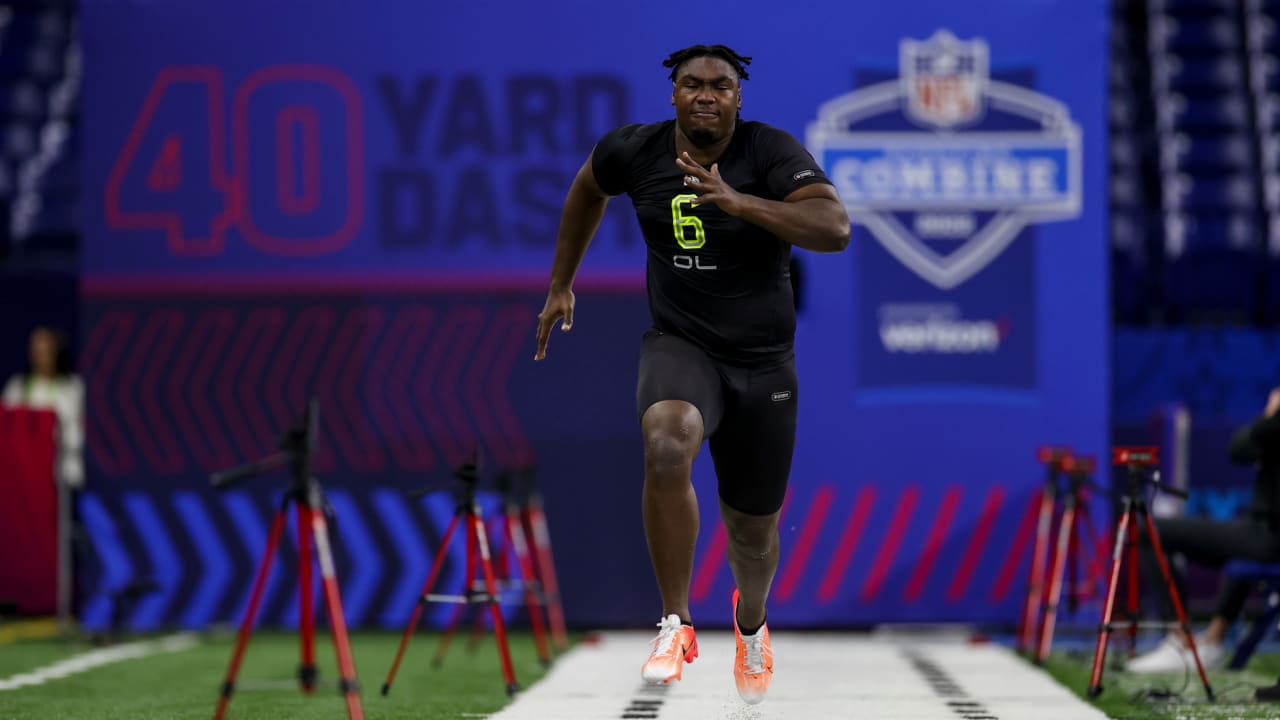 Offensive lineman Charles Cross' 2022 NFL Scouting Combine workout