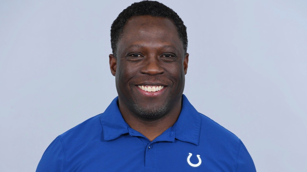 Bears hire Colts DB coach Alan Williams as defensive coordinator