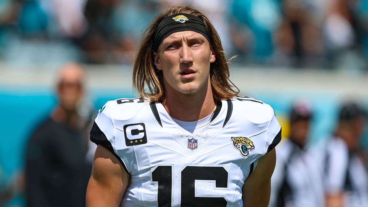 NFL Jacksonville Jaguars (Trevor Lawrence) Men's Game Football