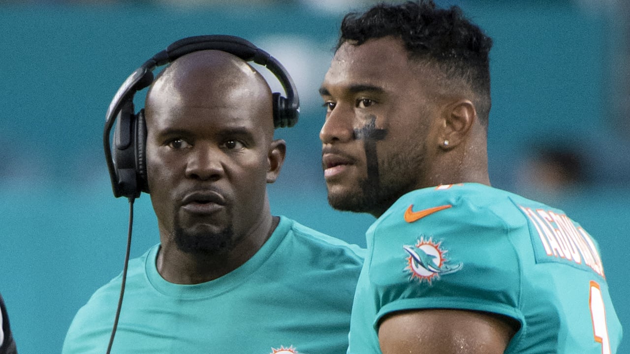 Miami Dolphins fire coach Brian Flores, keep GM Chris Grier