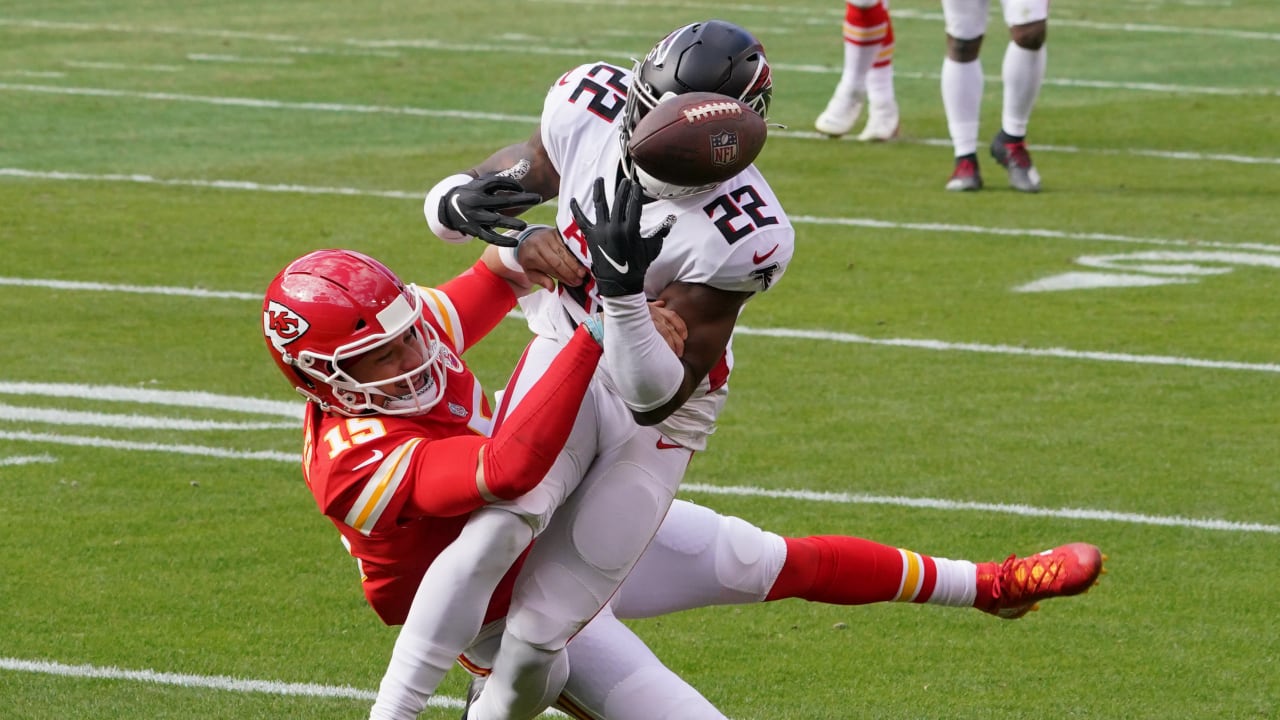 Kansas City Chiefs running back Isiah Pacheco bulldozes and spins off a  defender for an 11-yard gain