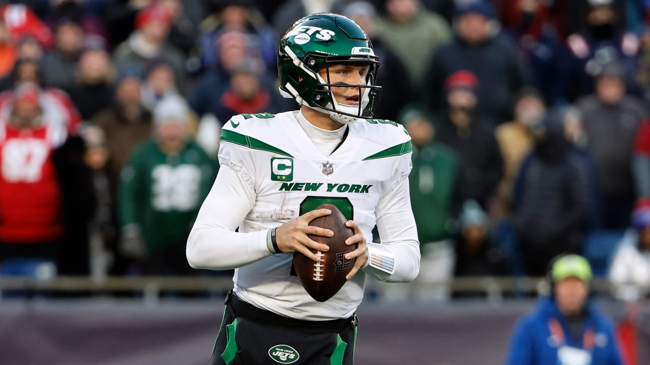 Jets QB Mike White shows Zach Wilson 'the real New York Jets