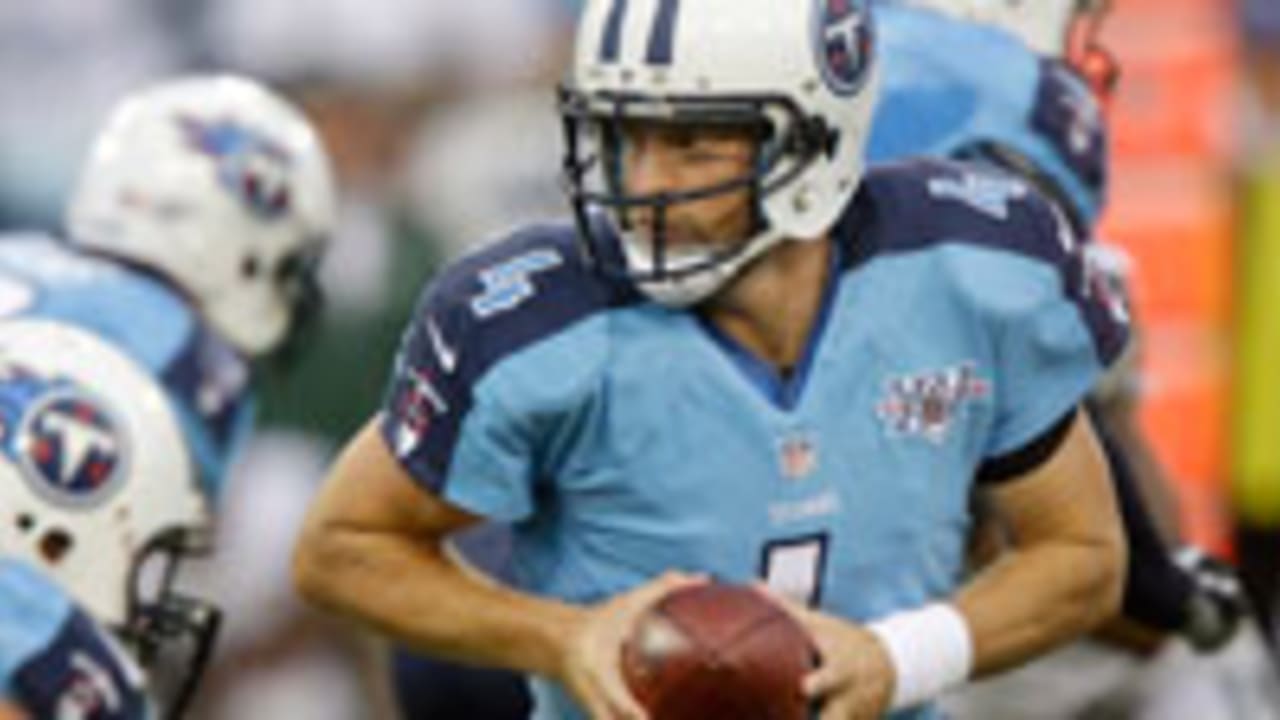 Jake Locker injures hip in Tennessee Titans' blowout win over New York Jets