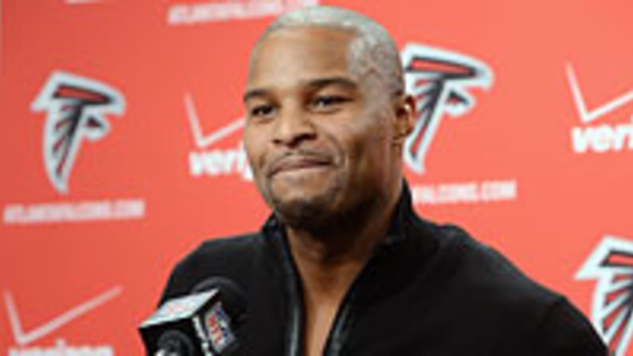 Osi Umenyiora loving life with Falcons