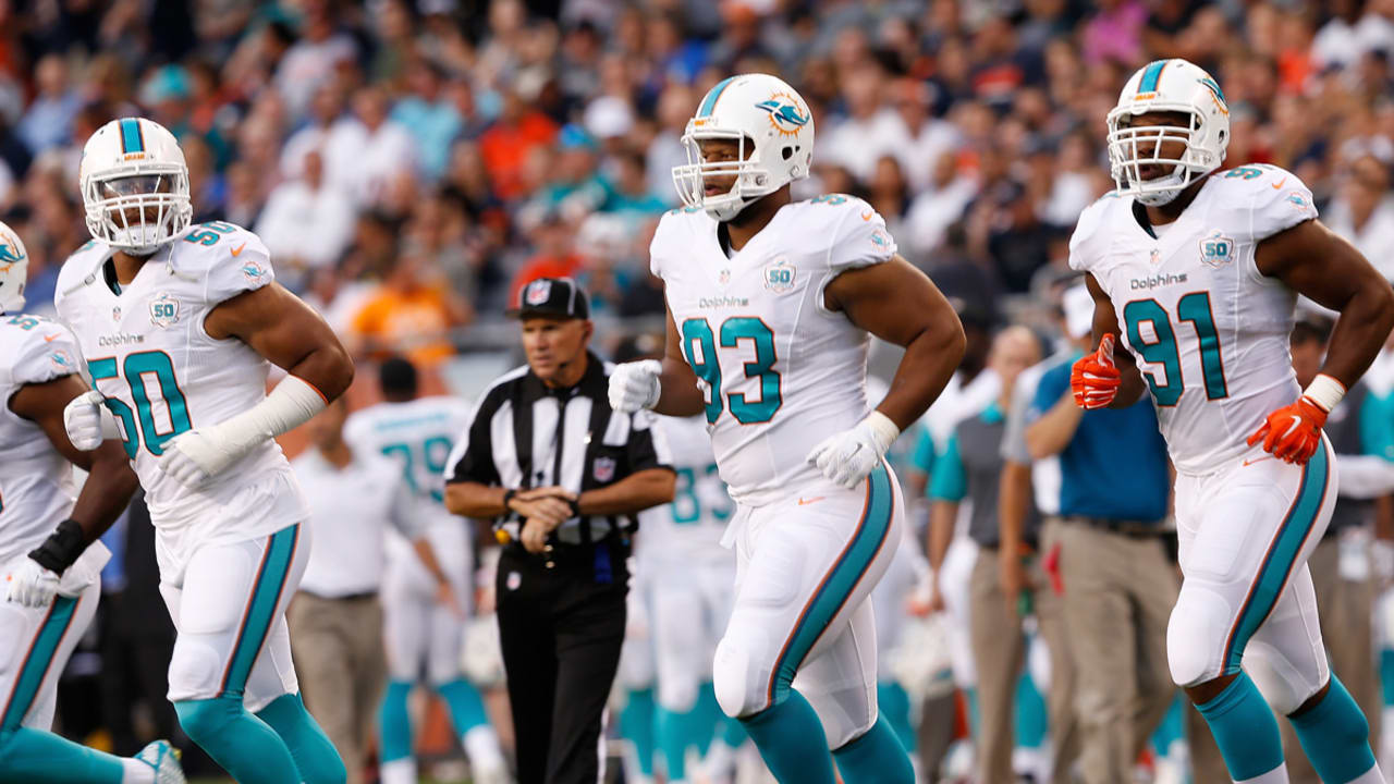 dolphins-defense-091515-spot.jpg