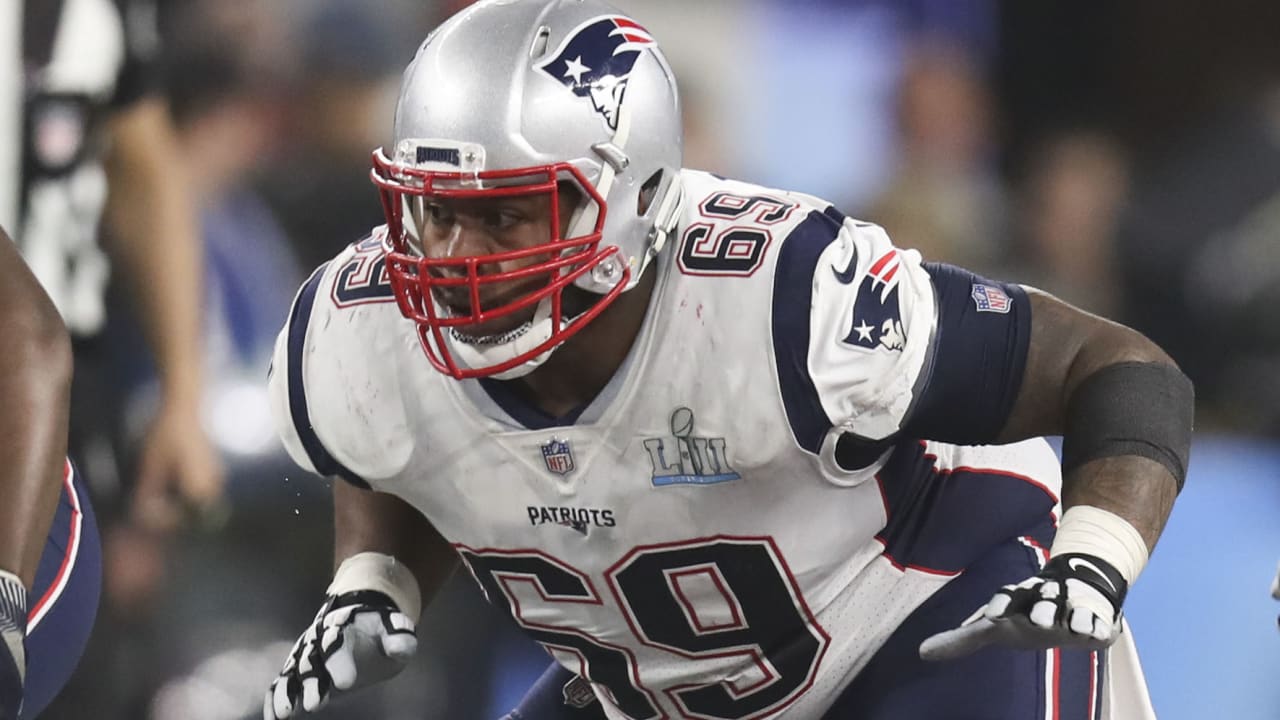 New England Patriots guard Shaq Mason (69) warms up before an NFL football  game against the Atlanta Falcons, Thursday, Nov. 18, 2021, in Atlanta. (AP  Photo/Danny Karnik Stock Photo - Alamy