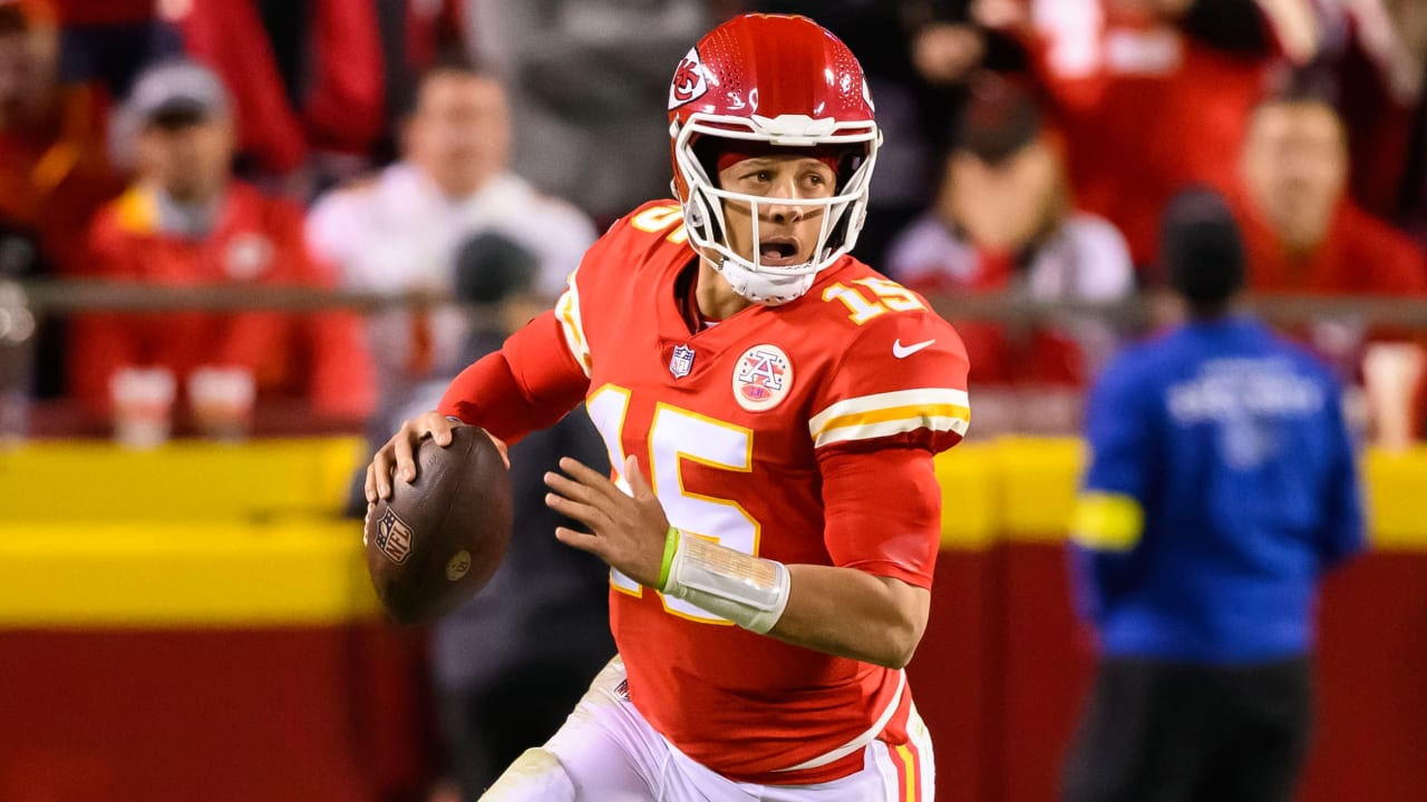 NFL Fantasy 2022 Start 'Em, Sit 'Em Week 16 Intro