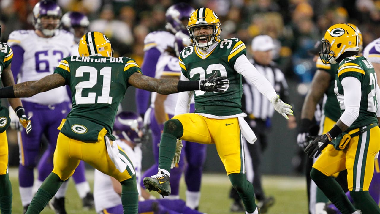 Micah Hyde's backhanded INT is best of Week 17