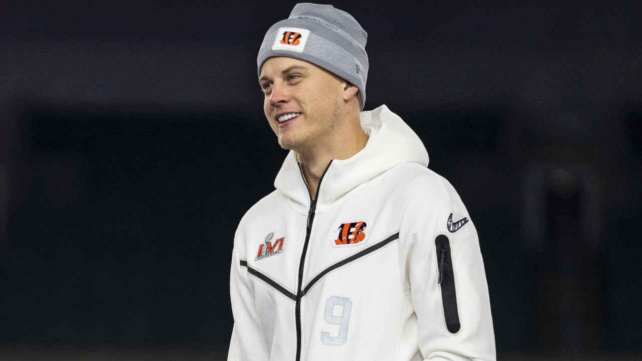 Bengals arrive in Los Angeles ahead of Super Bowl LVI