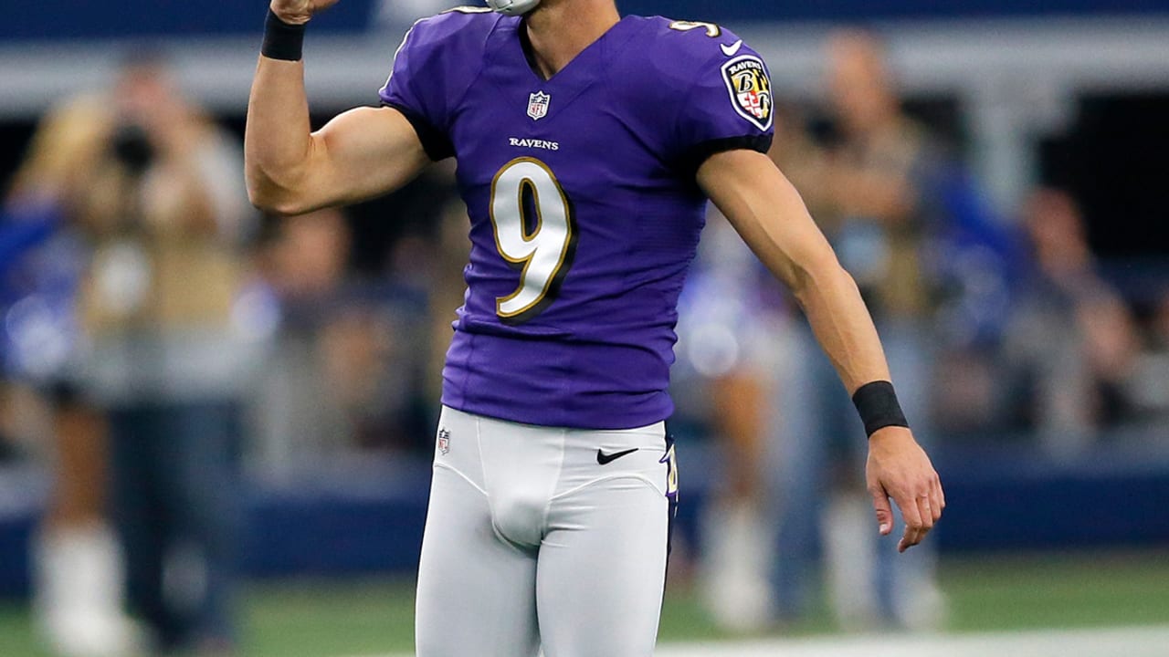 Justin Tucker of Baltimore Ravens connects on 75-yard field goal