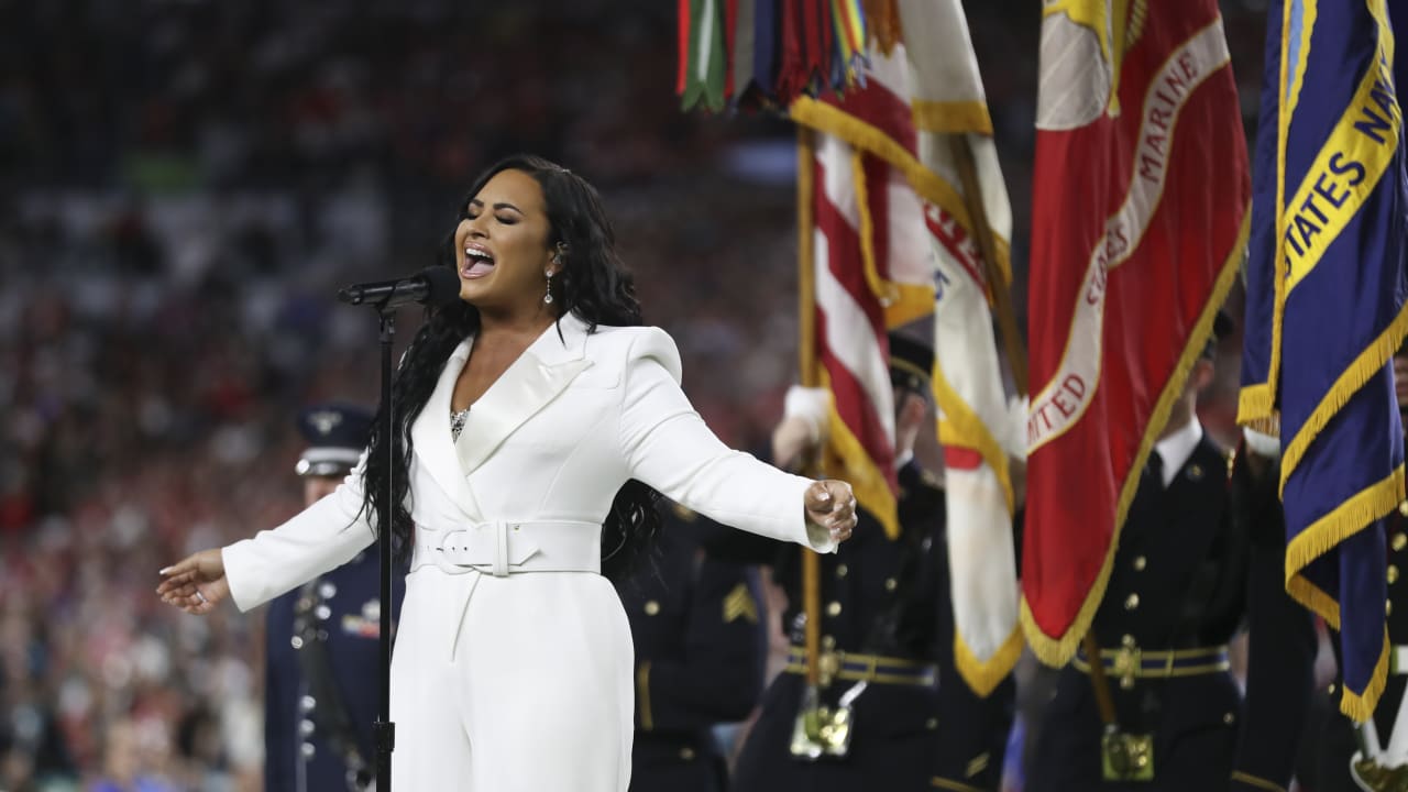 Demi Lovato Sings the National Anthem