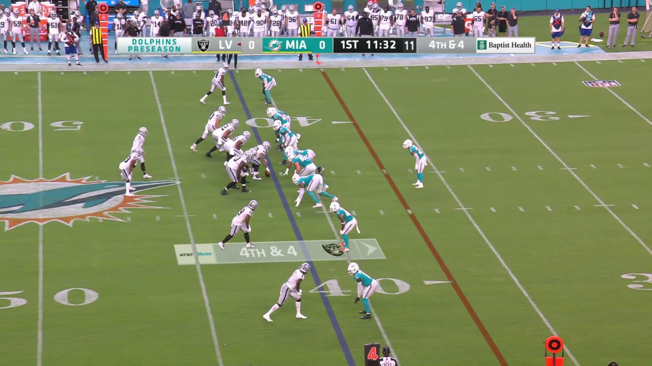 Las Vegas Raiders tight end Jesper Horsted wins fight for the football