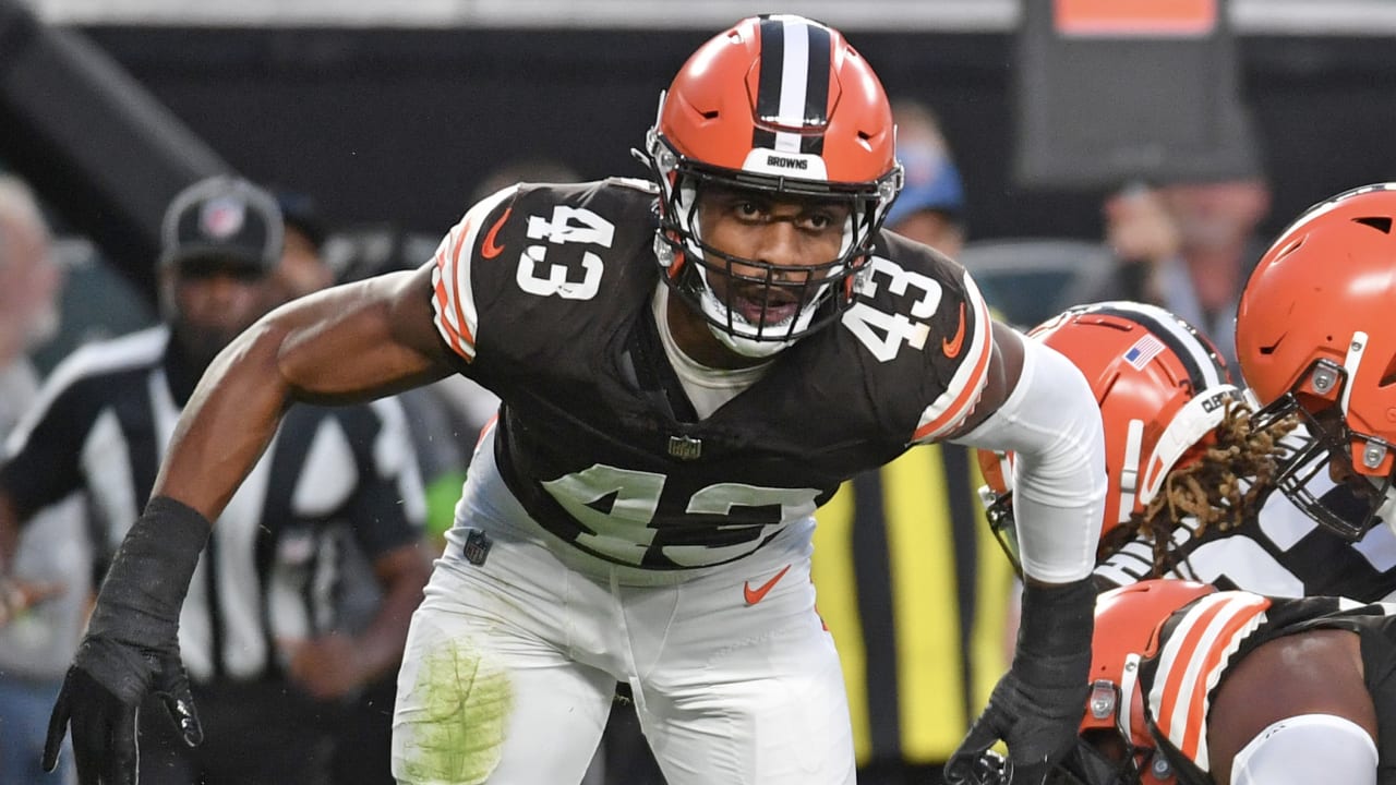 Cleveland Browns linebacker Mohamoud Diabate swarms Philadelphia Eagles ...