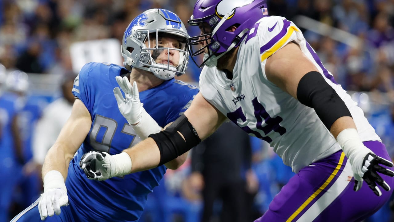 Detroit Lions defensive end Aidan Hutchinson brushes off Minnesota