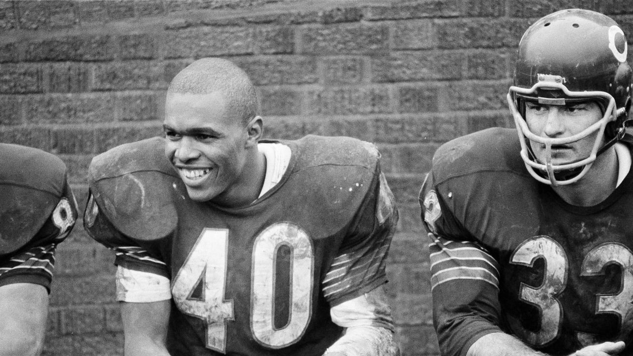 Gale Sayers's Balletic Runs Obscure Football's Brutal Endings - The New  York Times