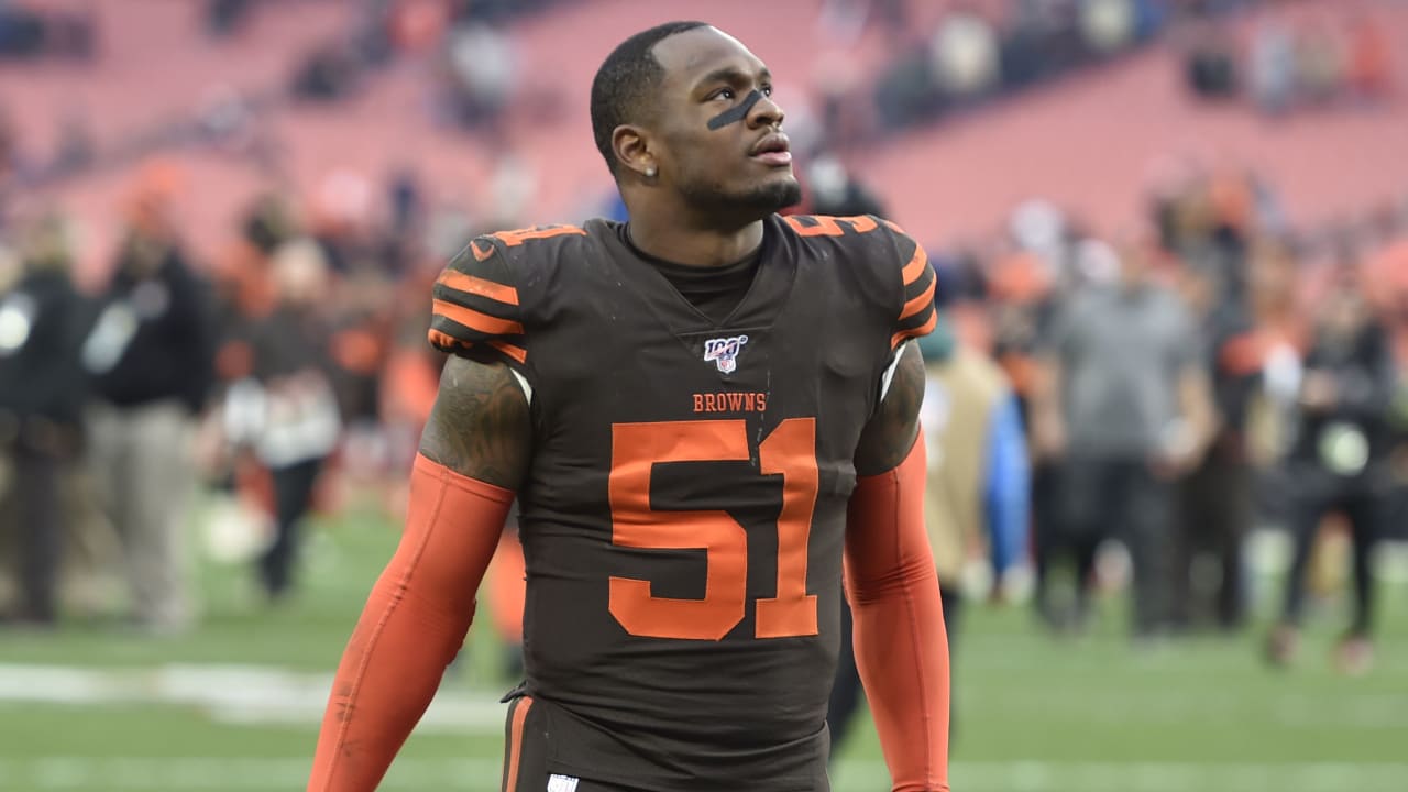 Cleveland Browns linebacker Mack Wilson (51) takes a knee during