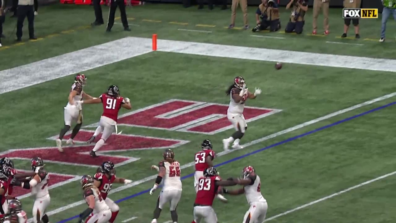 WATCH: 340-pound Vita Vea Makes the 'Biggest' TD Catch in NFL history - Tampa  Bay Buccaneers, BucsGameday