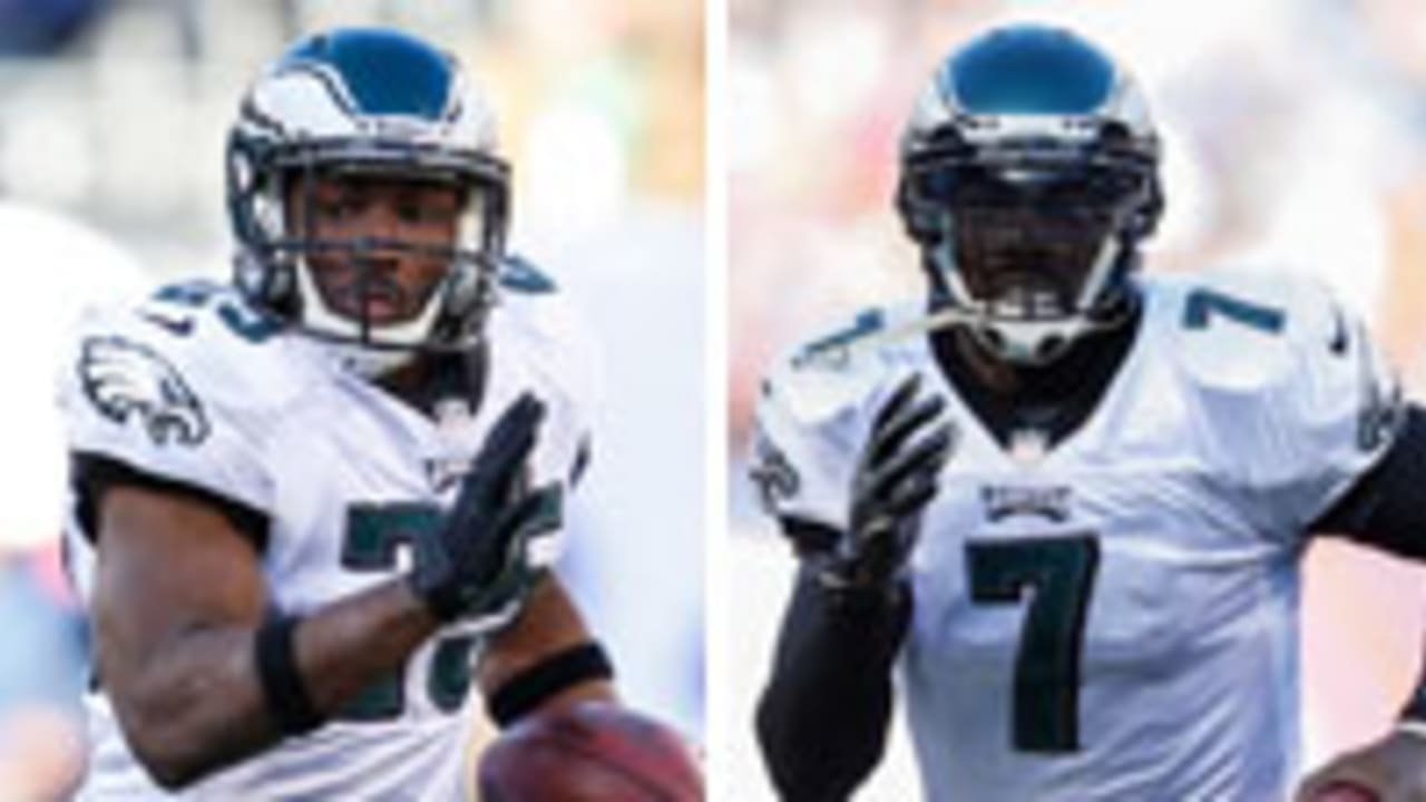 Michael Vick raced LeSean McCoy and won 