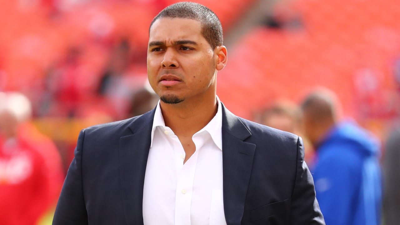 Bears hire Chiefs exec Ryan Poles as new general manager