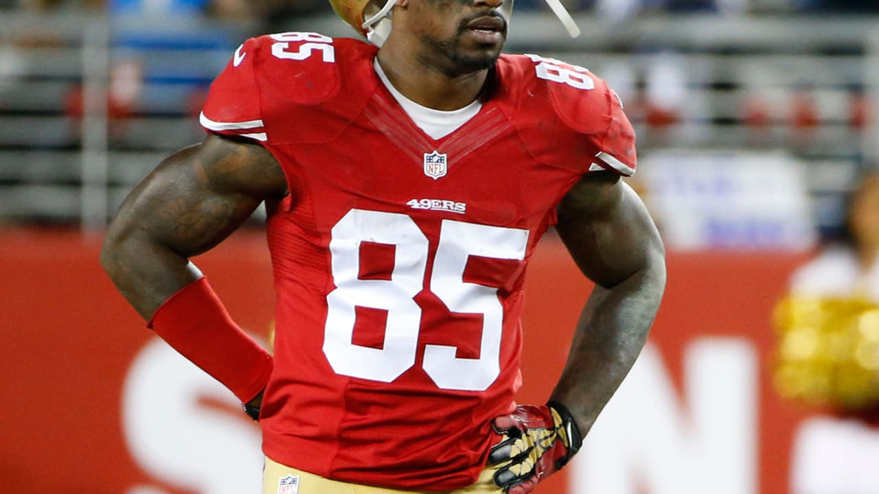 Vernon Davis hopes to play a role in Super Bowl with Denver